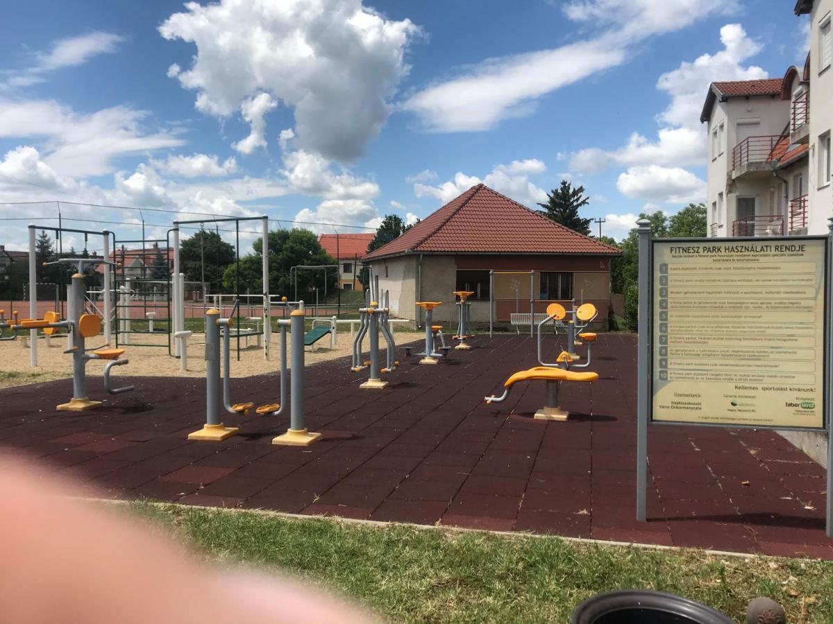 Apartman Sas 6 Hajduszoboszlo Exterior foto
